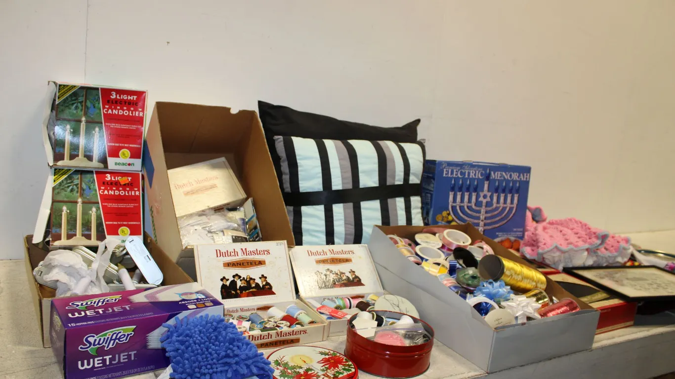 Crafts & Household Supplies