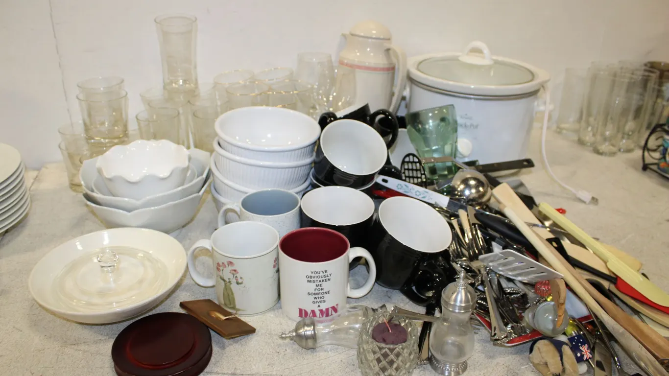 Kitchenware & Crock-Pot