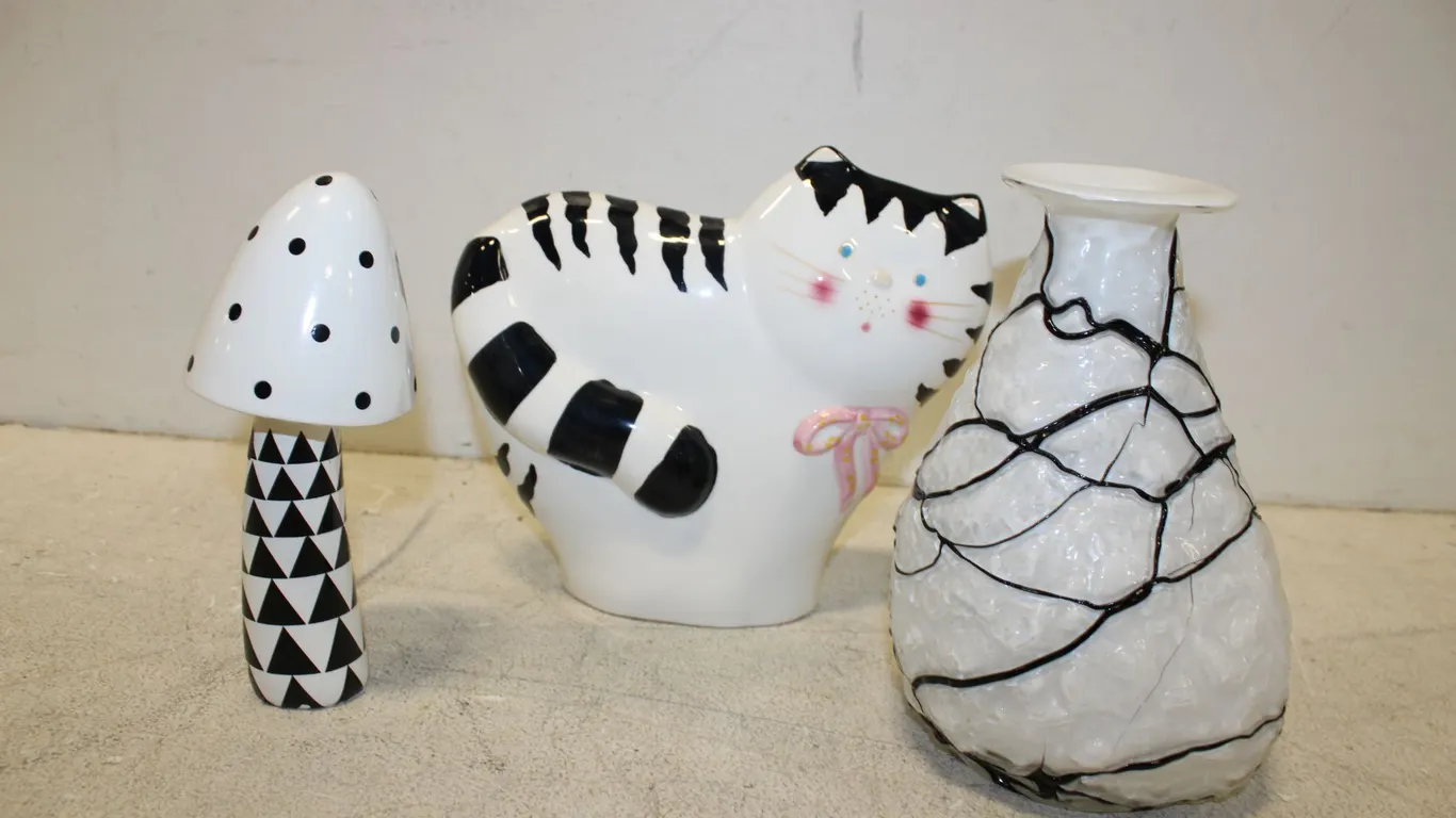 Ceramic Cat & Vases
