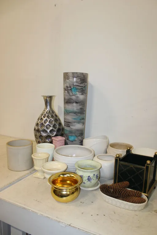 Vases & Planters