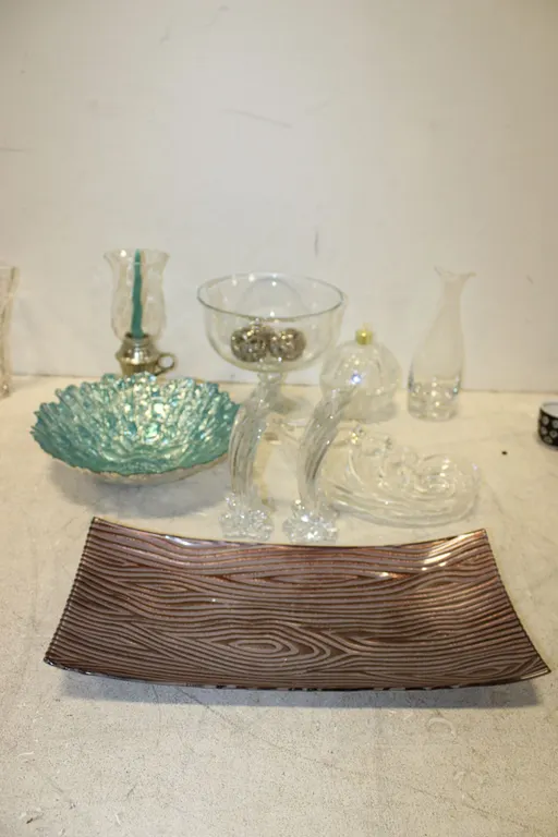 Glass Bowls & Décor