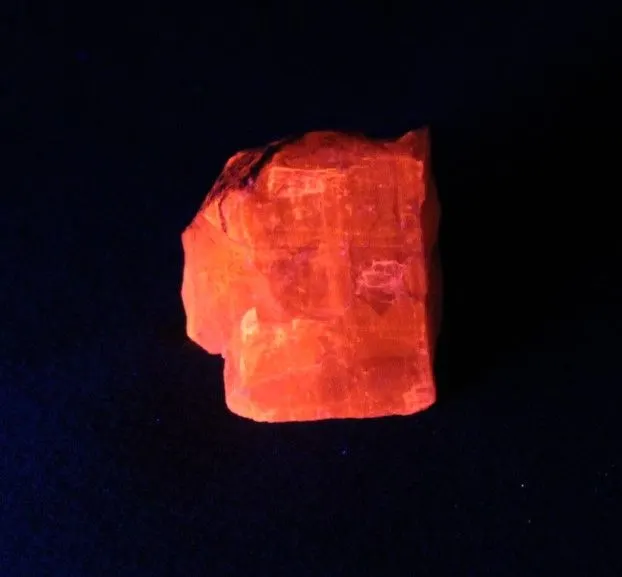 Fluorescent Calcite, 11 grams