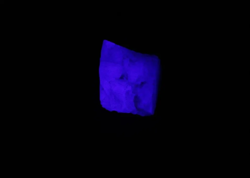 Fluorescent Fluorite, 1 oz