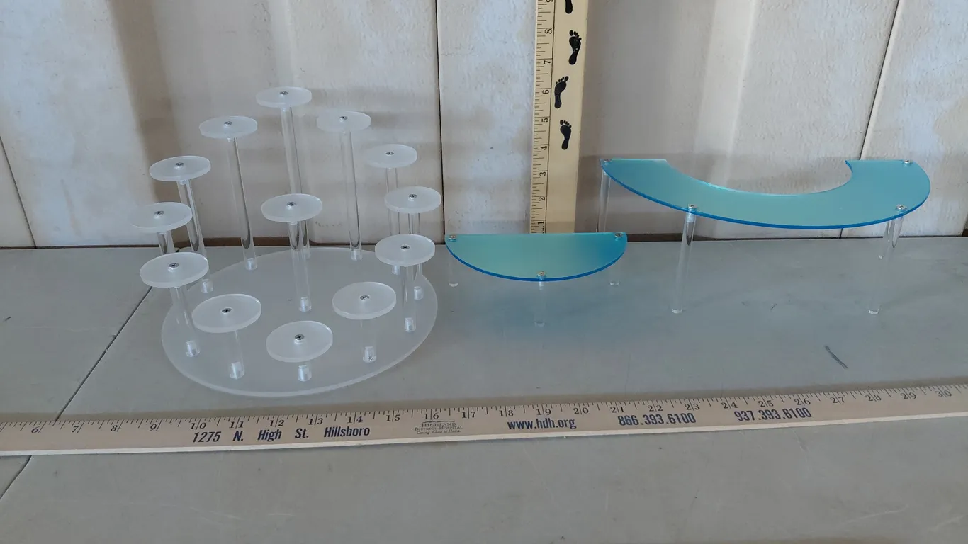 3 Plastic Displays
