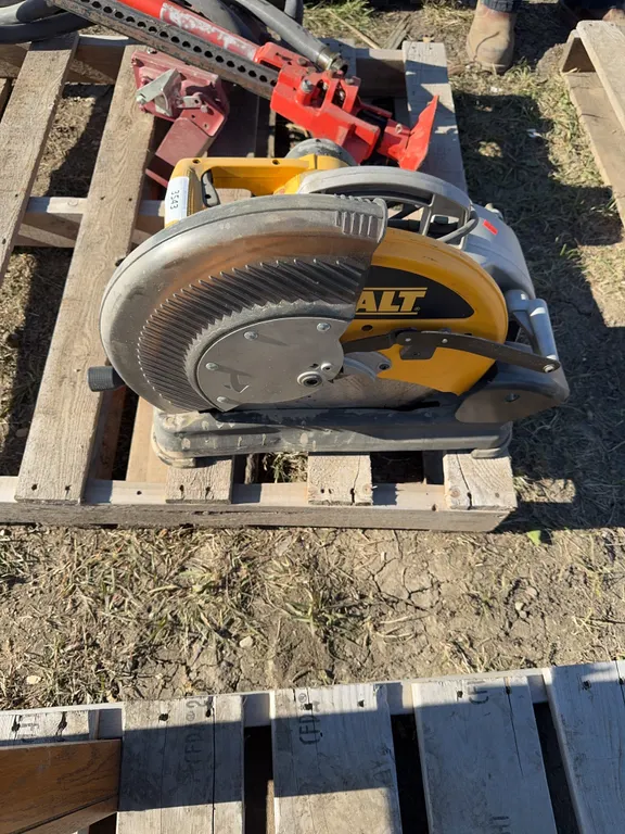 DeWalt DW872 14” multicutter chop saw