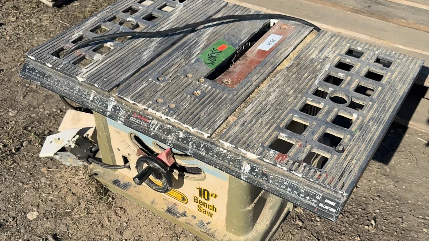 Trademaster 10” bench saw