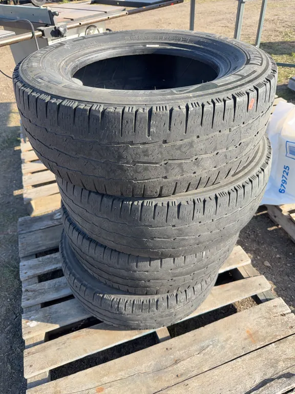 4 tires 235/65R16