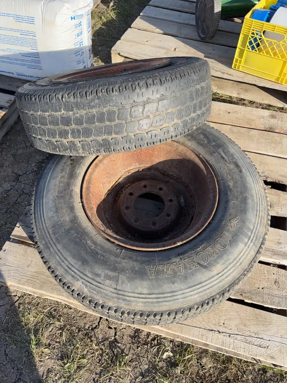 Tire/rim 7.50R16LT & tire/rim LT225/75R16