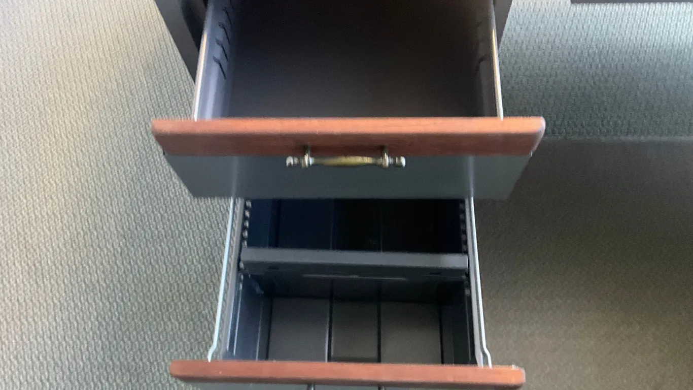 U-SHAPED DESK W/ DRAWERS & OVERHEAD STORAGE