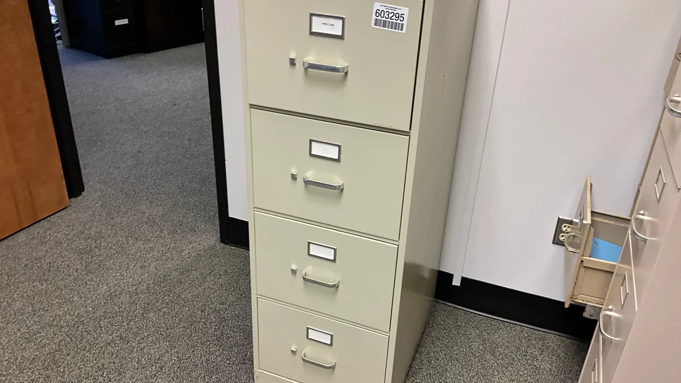 4-DRAWER METAL FILE CABINET