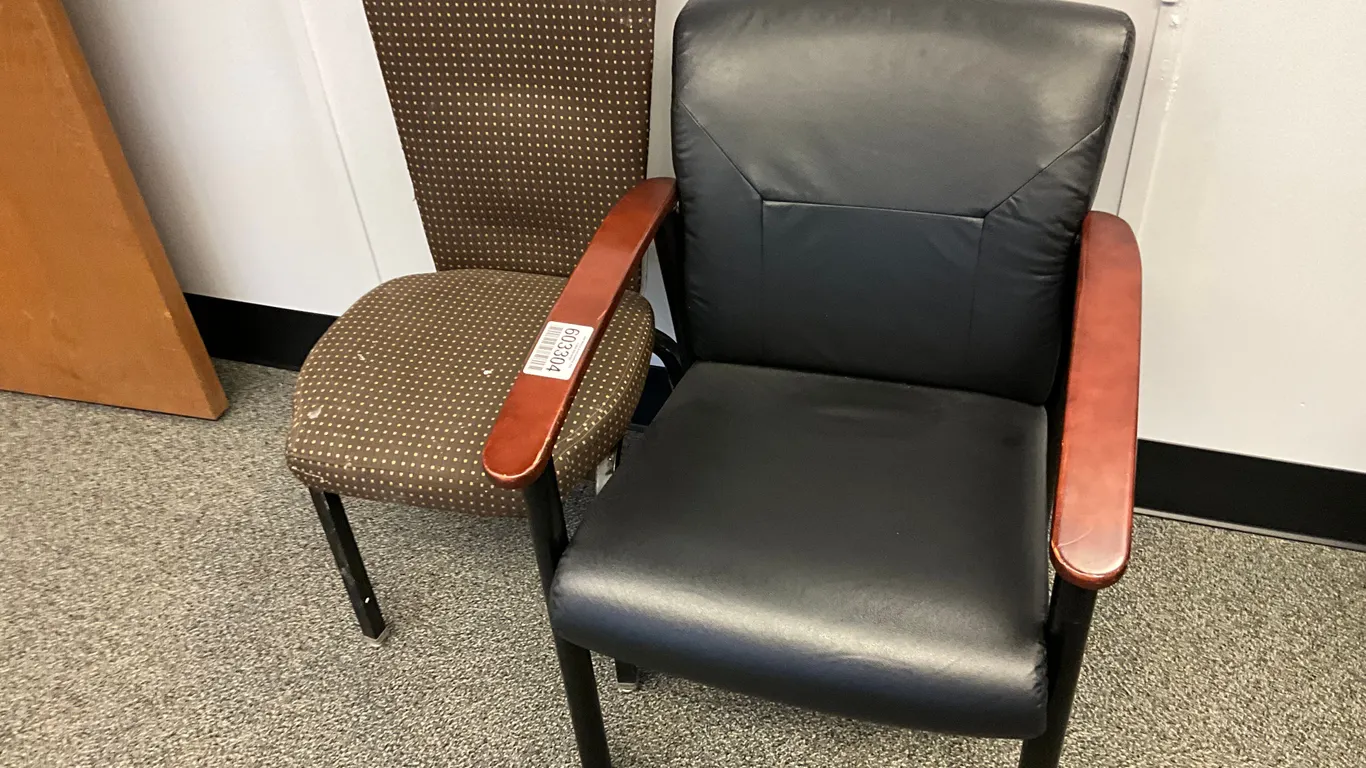 QTY OF (2) OFFICE CHAIRS