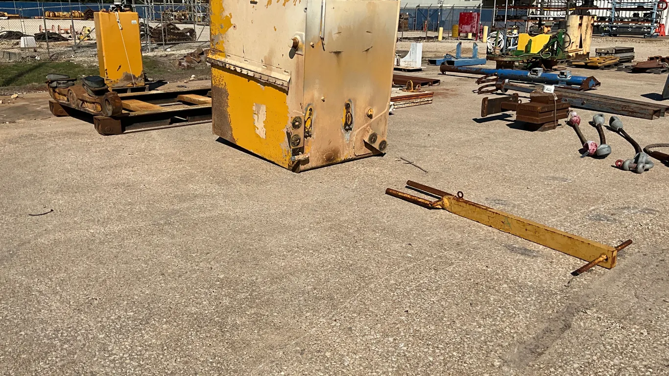 60WT OIL PUMP, SKID MOUNTED ENGINE STAND, CAT FUEL TANK,