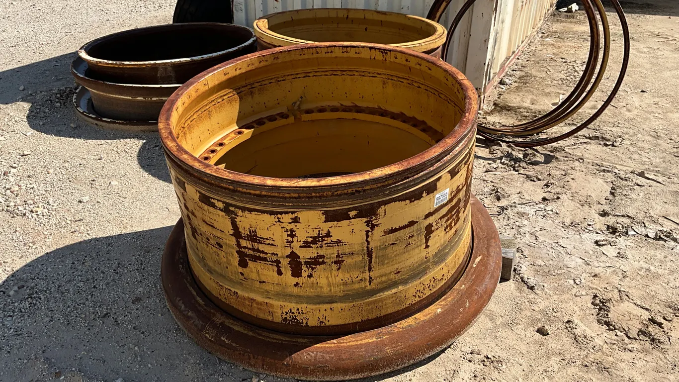 CATERPILLAR 785 QTY OF (3) 51” RIMS W/ LOCK RINGS