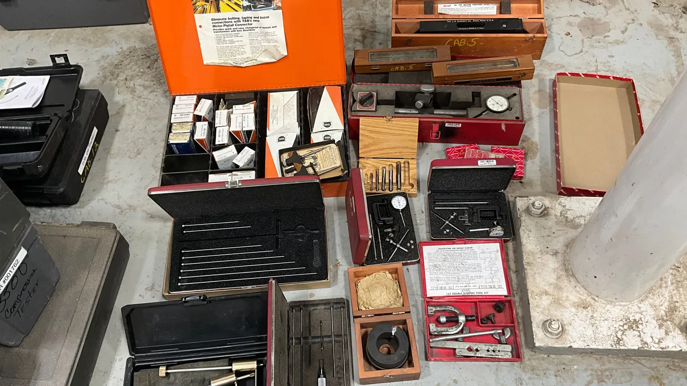 VARIOUS SHOP TOOLS