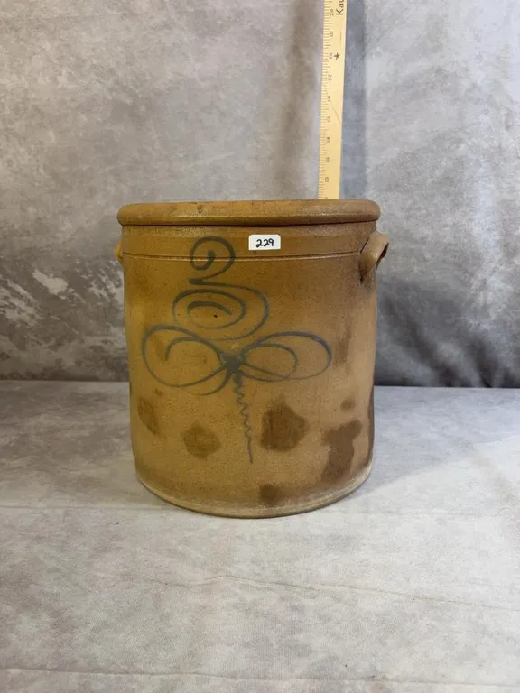 3 Gallon Bee Sting Crock