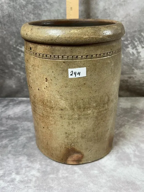 Antique crock, possible Donaghho. Very Nice, band impressed below the rim. Circa 1860-1890 Very good condition