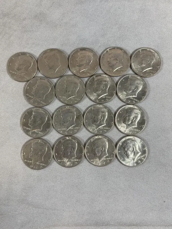 (17) 1972 Kennedy Halves