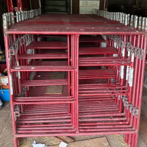 Set of 5x5 scaffolding with braces ( used)