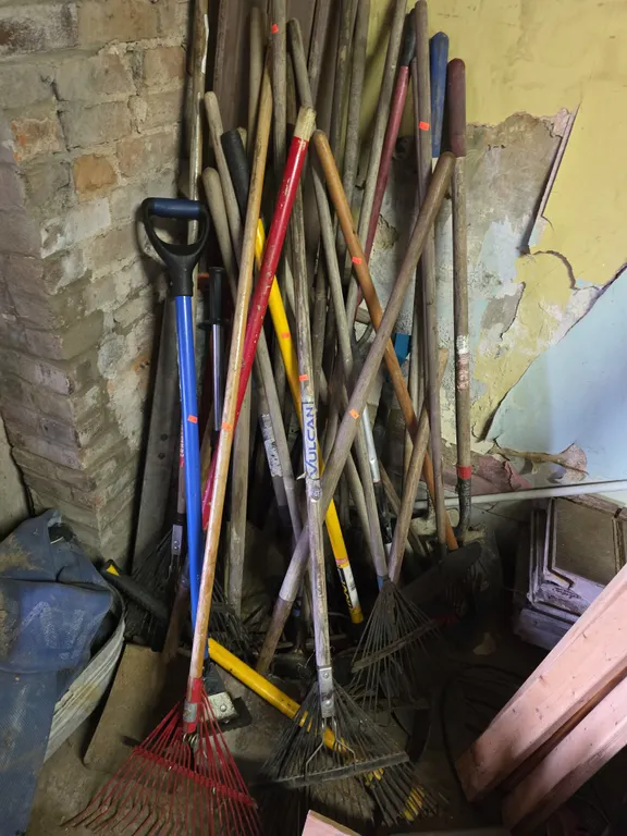 Assortment hand tools