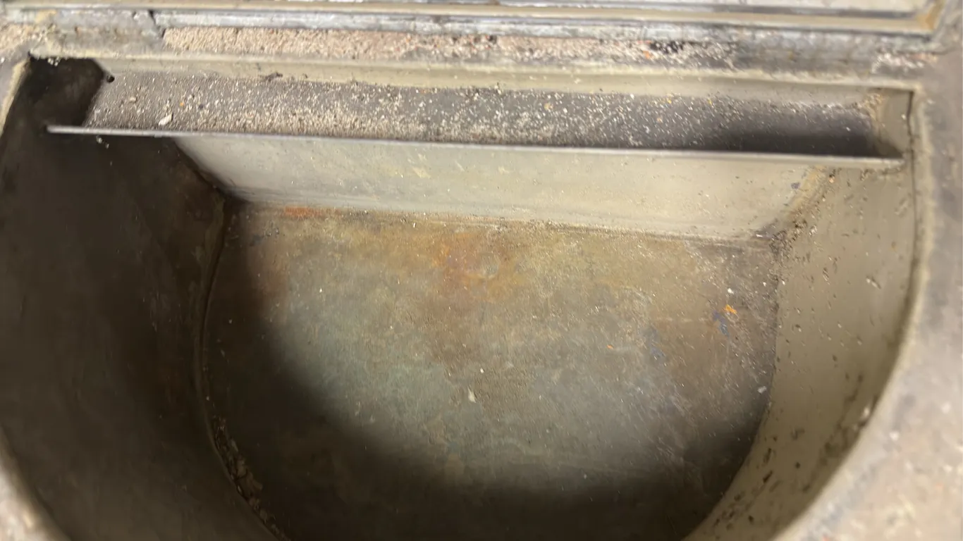Vintage Galvanized tub w/ lid