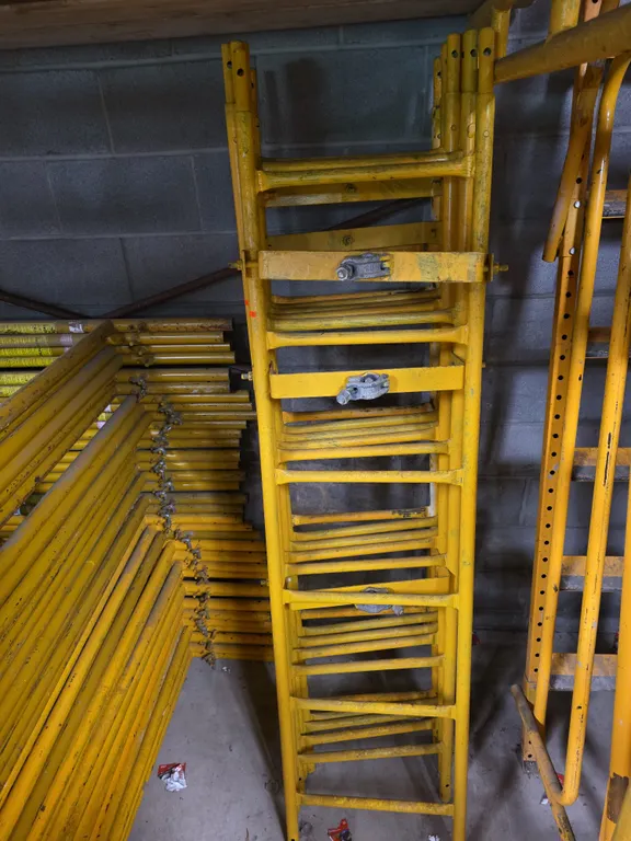 6 scaffolding ladder sections