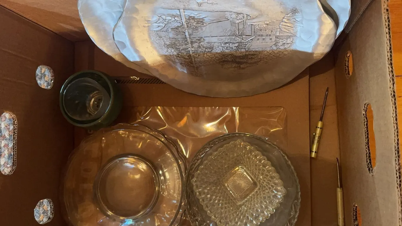 Glass Plates, Bowls and Trays