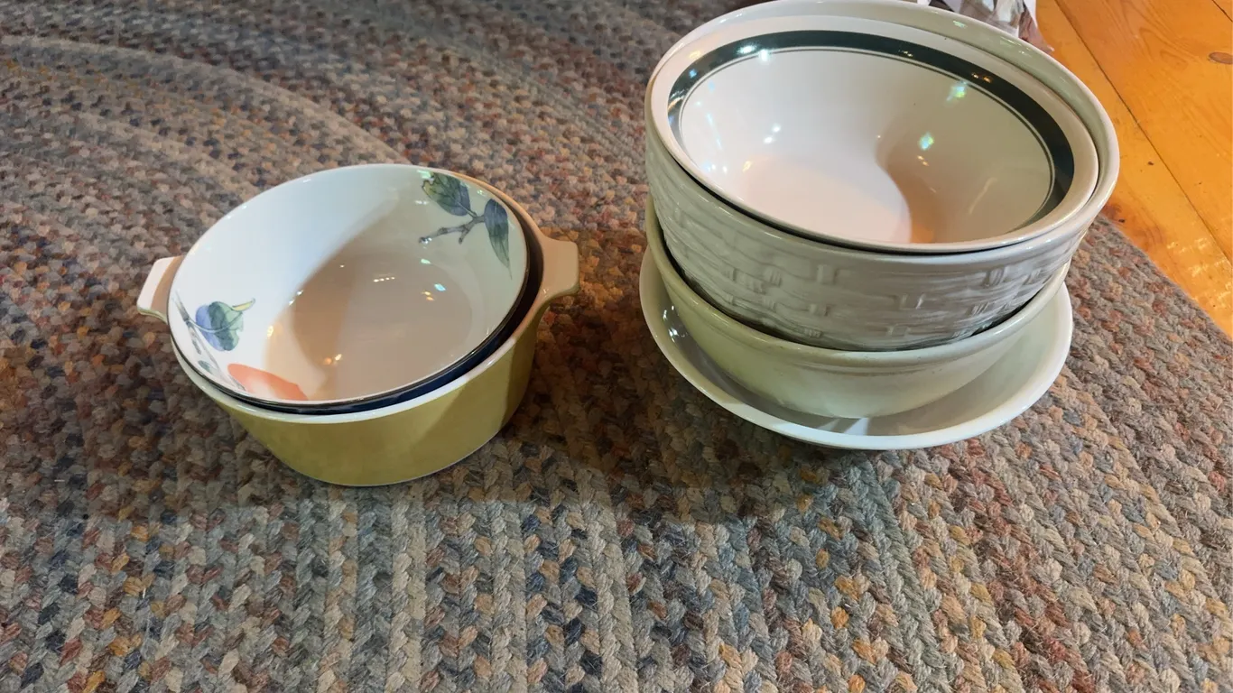 (5) Misc. Bowls and Corning Ware Bowl