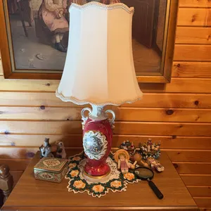 Lamp, Tin, and other Decor.