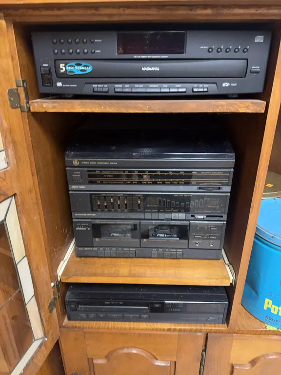 Stereo System w/Sound System