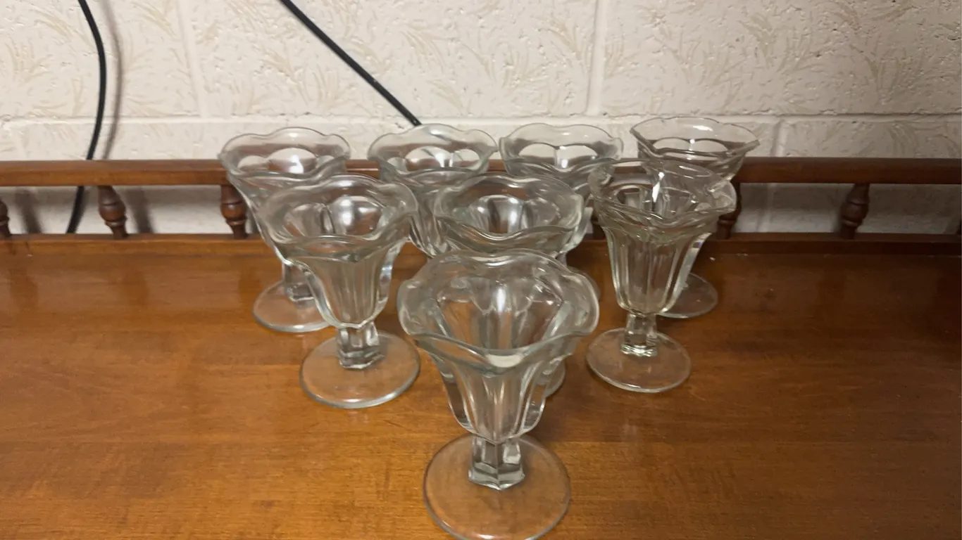 (8) Glass Ice Cream Sunday Cups