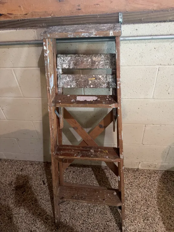 Wooden Step Ladder
