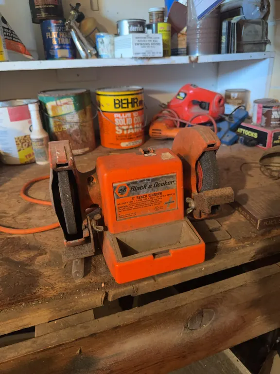 Black and Decker Bench Grinder