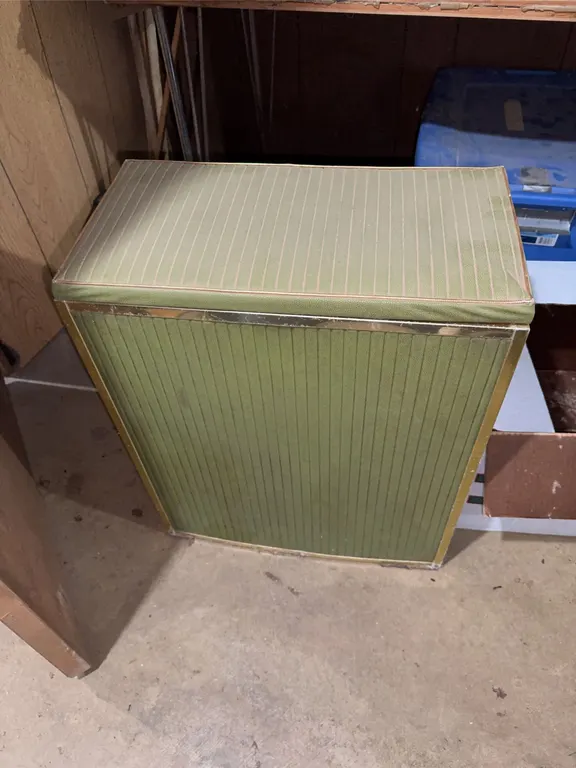 Metal Seat/ Cabinet