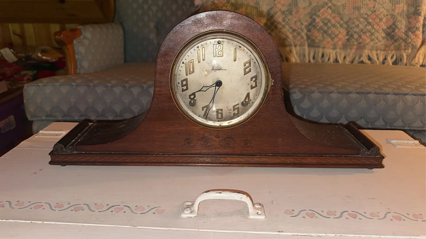 1895 Ingraham Mantel Clock
