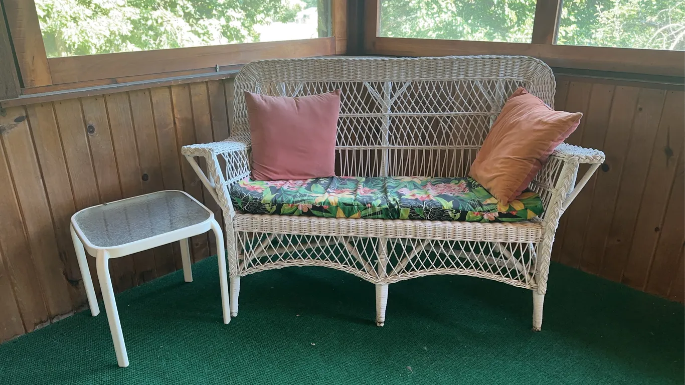 Outdoor Wicker Couch w/ End Table