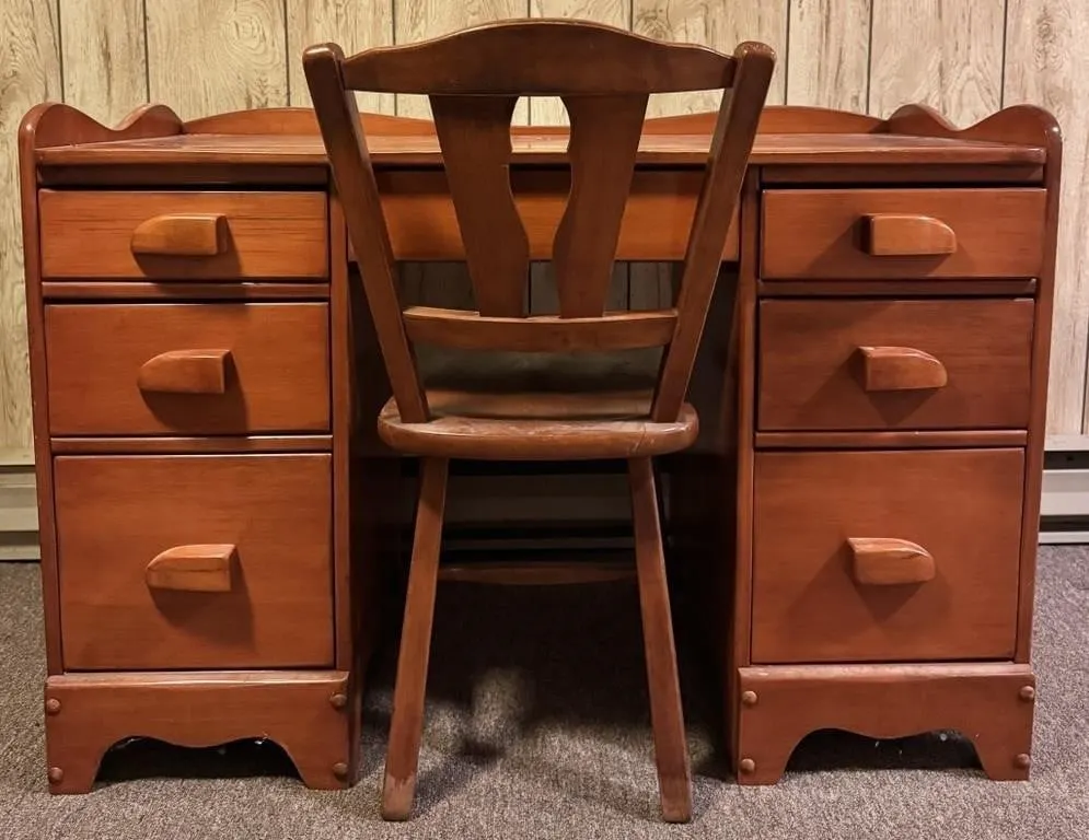 SOLID MAPLE PEDESTAL KNEEHOLE DESK AND CHAIR