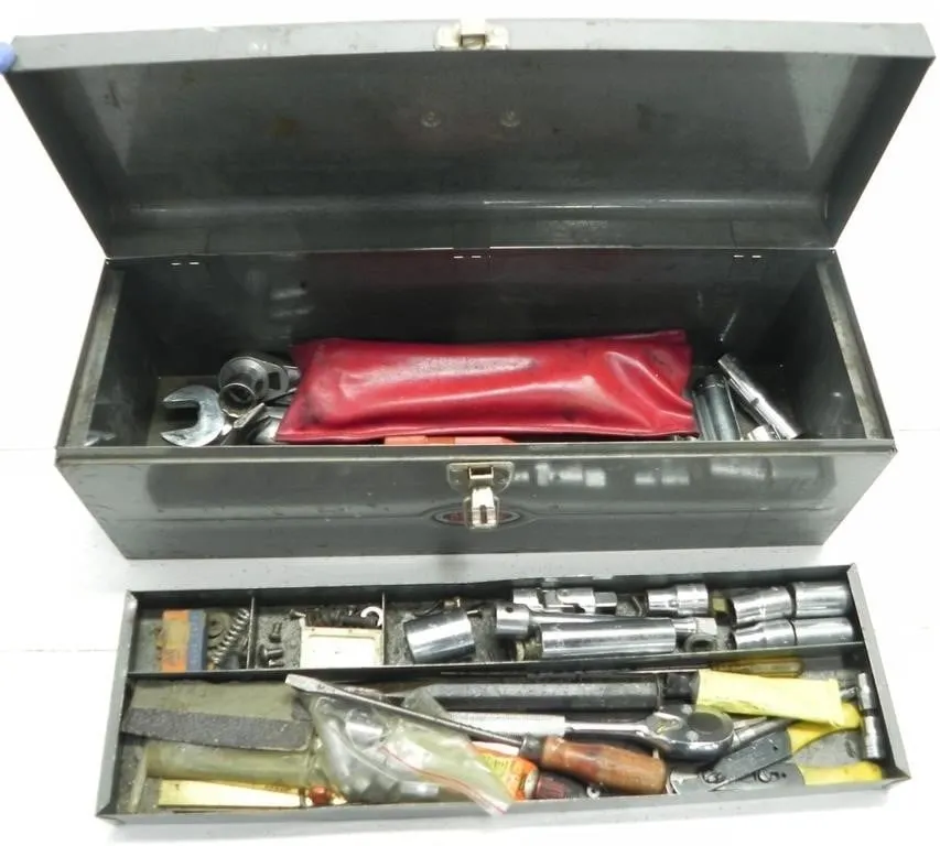 DIUNLAP GREY METAL 19" TOOLBOX WITH TOOLS