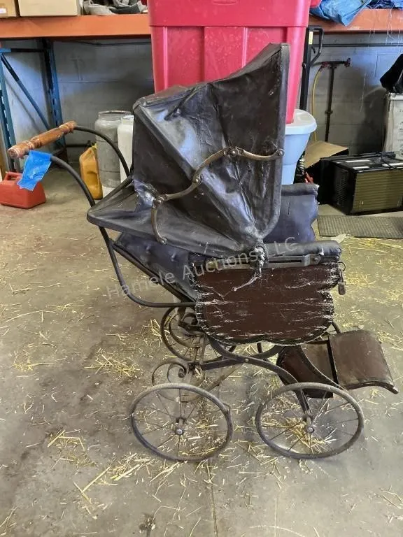 Antique Childs Carriage
