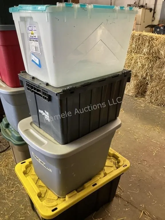 4 Plastic Totes