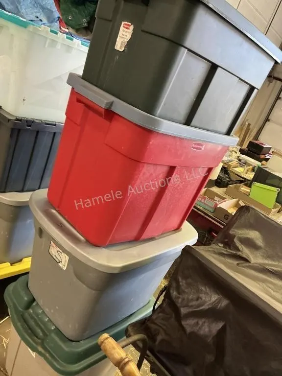 4 Plastic Totes