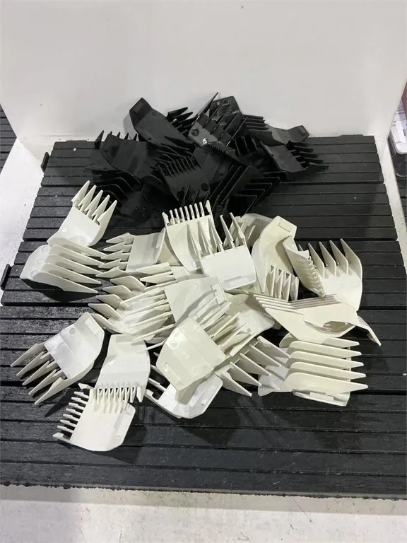 Wahl Lot of Assorted Hair Clipper Guard...