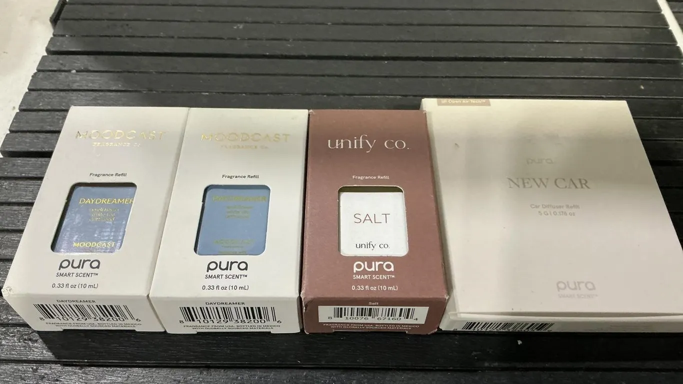 Pura Smart Scent Fragrance Refill Lot of 4