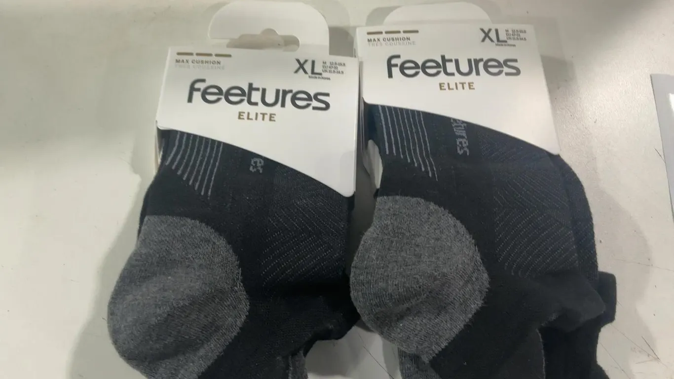 Feetures Elite Max Cushion No Show Socks XL Black