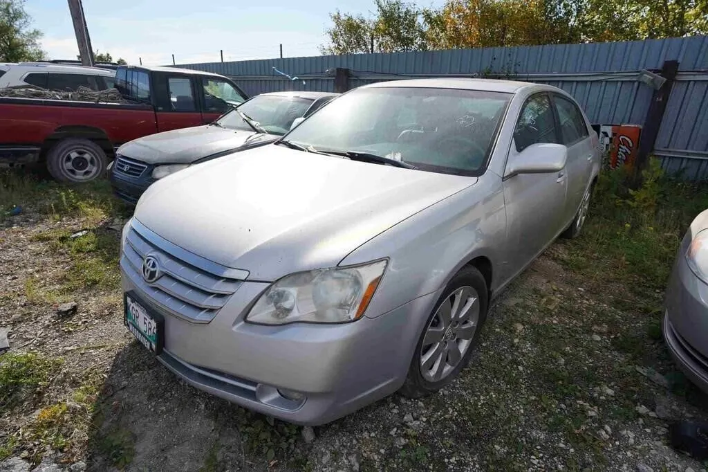 2006 Toyota Avalon SN: 4T1BK36B76U140587