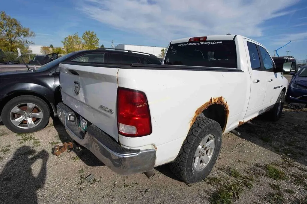 2011 Dodge Ram 1500 SN: 1D7RV1GT2BS698879