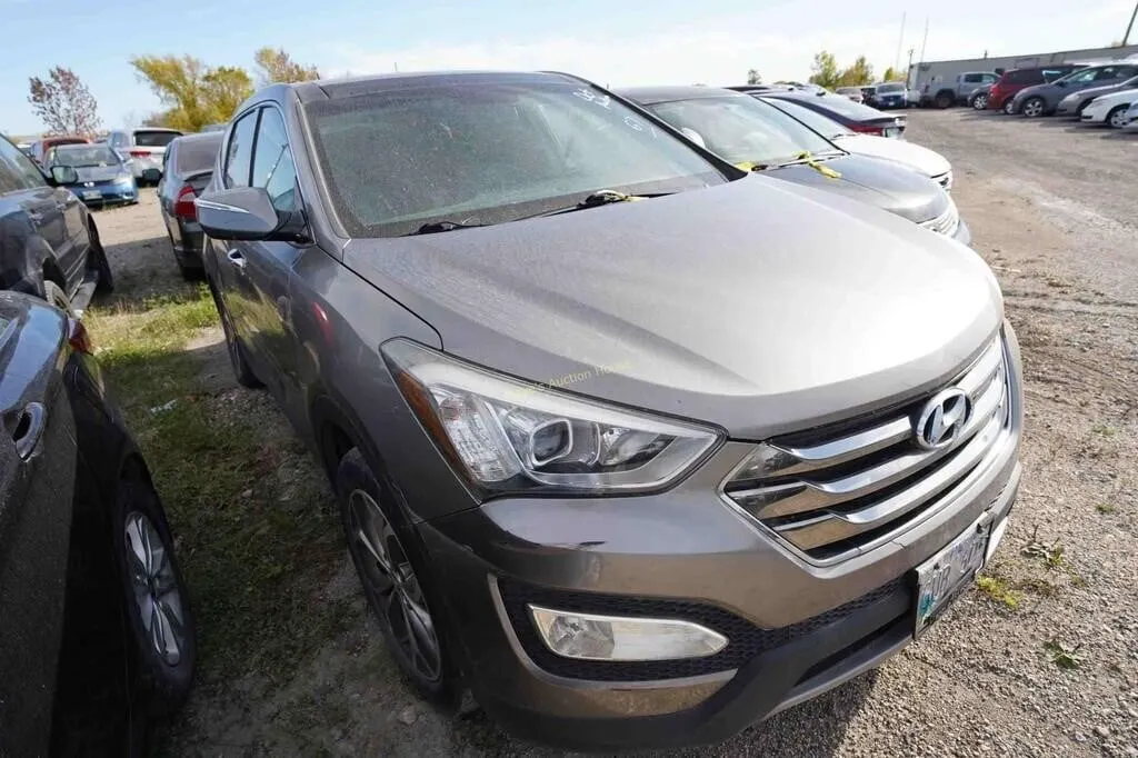 2013 Hyundai Santa Fe SN: 5XYZUDLA8DG100368