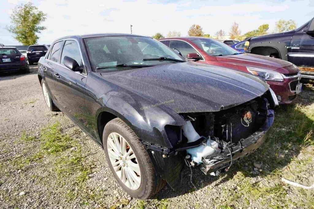 2018 Chrysler 300 SN: 2C3CCARG7JH223941