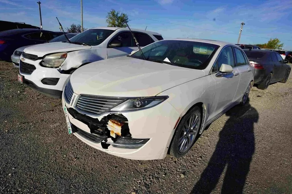 2014 Lincoln MKZ SN: 3LN6L2LU5ER825952