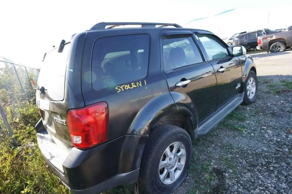 2008 Mazda Tribute SN: 4F2CZ96188KM01836