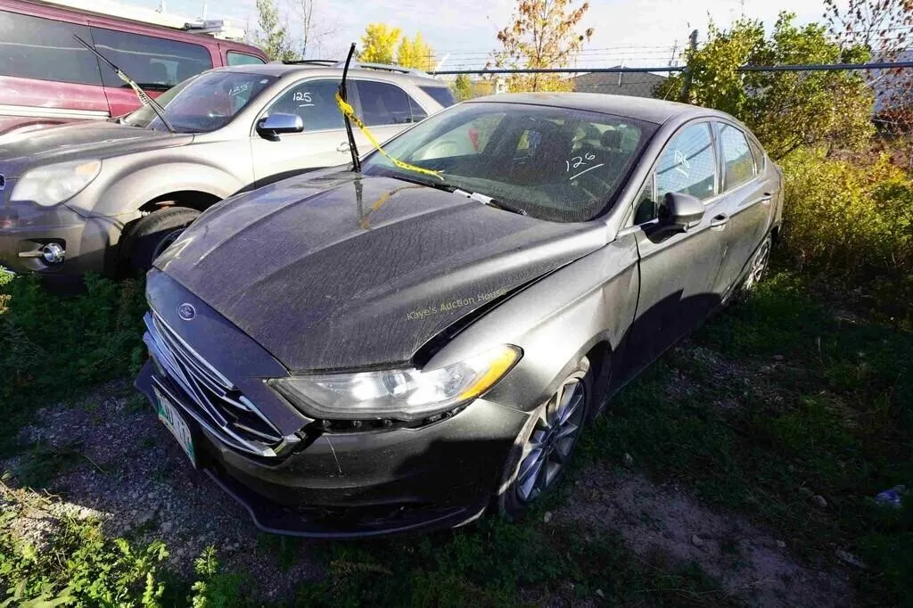 2017 Ford Fusion SN: 3FA6P0H76HR147786